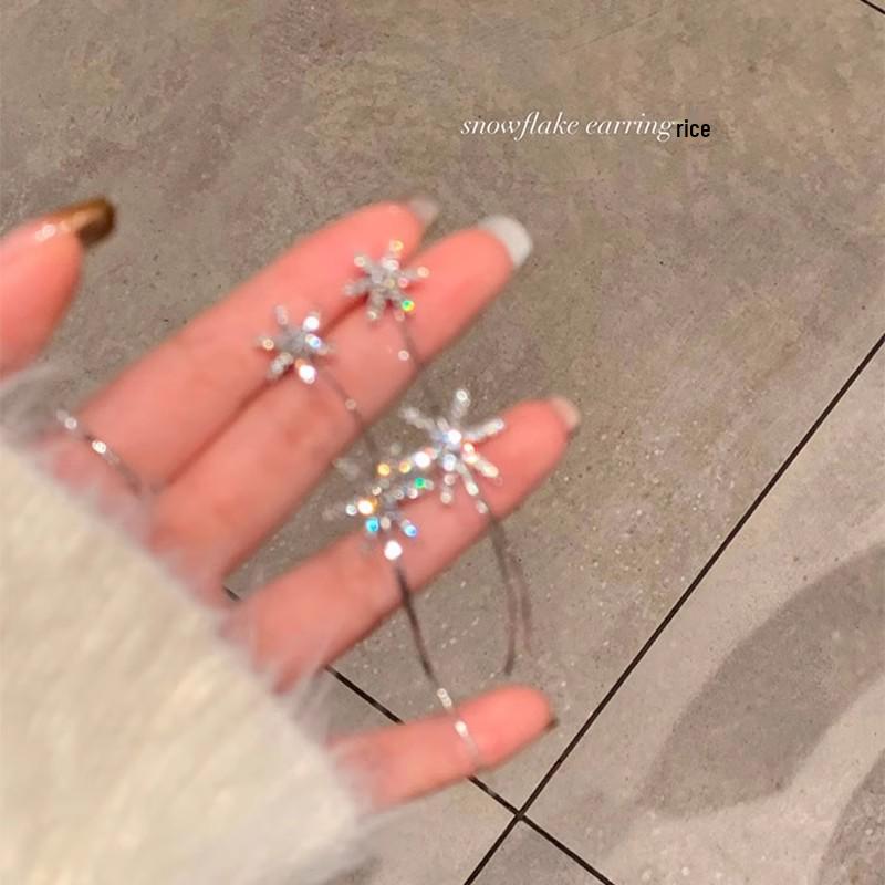 

Серьги-пусеты «Летний курортный стиль Мори Сладкий лепесток 2025»