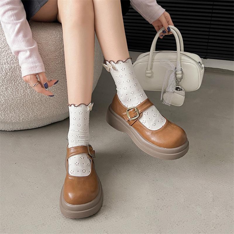 Buty na platformie zwiększające wzrost, małe pojedyncze buty, spódnica w francuskiej kolorystyce, małe skórzane buty Mary Jane, damskie nowości na wiosnę i jesień 2025
