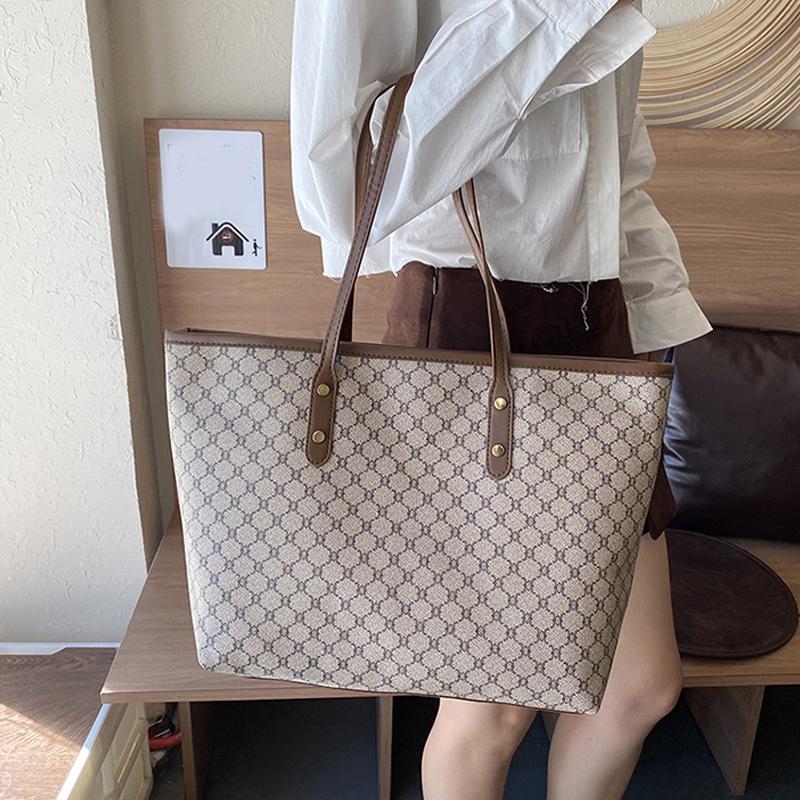 Borsa a tracolla classica vintage con stampa di lettere, grande capacità, da pendolare, da donna, in pelle PU, da ascella, a tracolla
