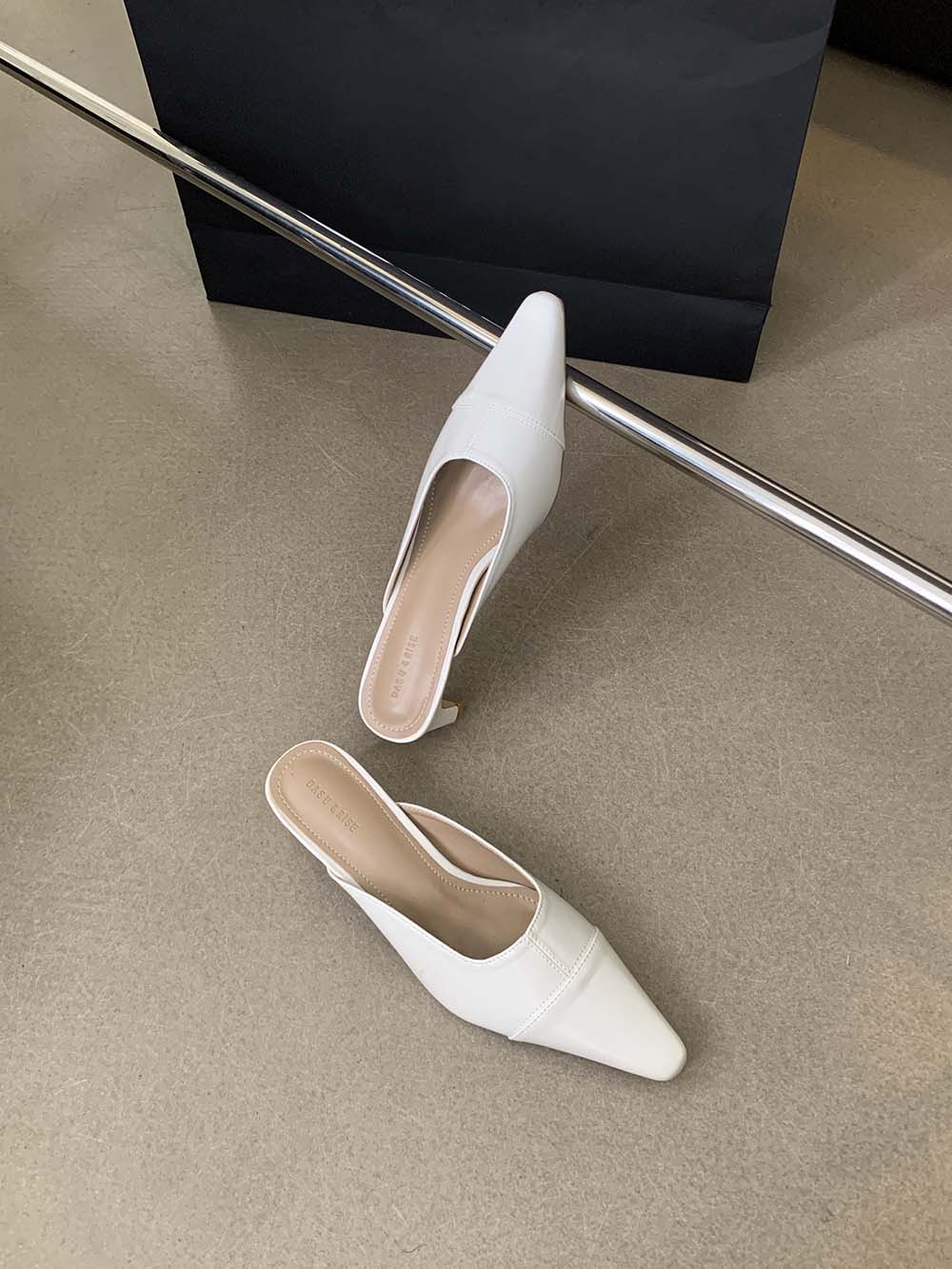 

мода повседневные женские тапочки шлепанцы уличные мюли туфли толстые каблуки средние черные бежевые коричневые 5.5 белый