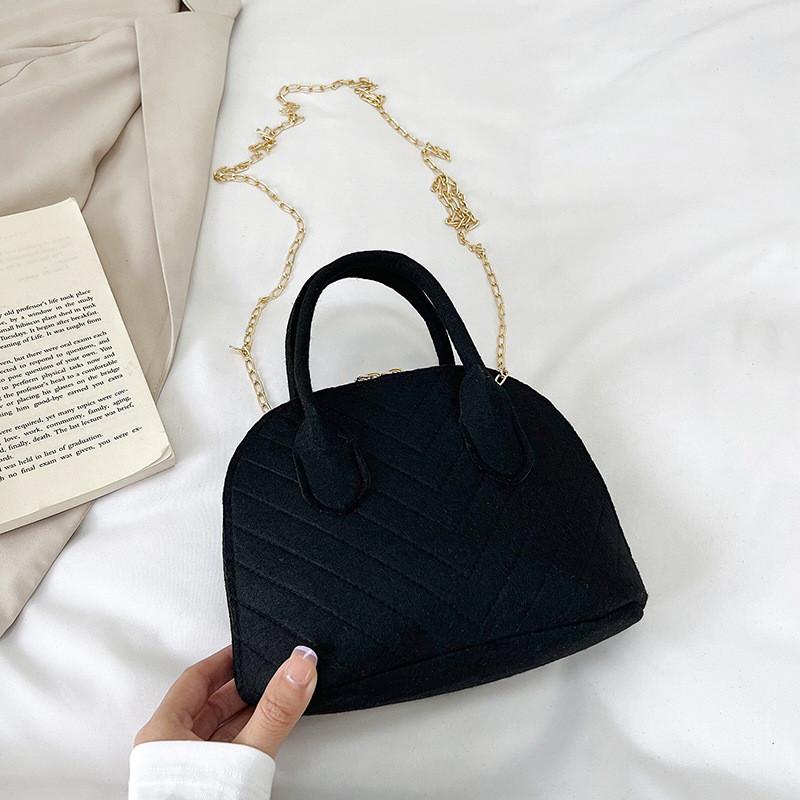 Trendy Commuter Womens Shoulder Bag Chic And Sleek Handbag With Phone Pocket чёрный