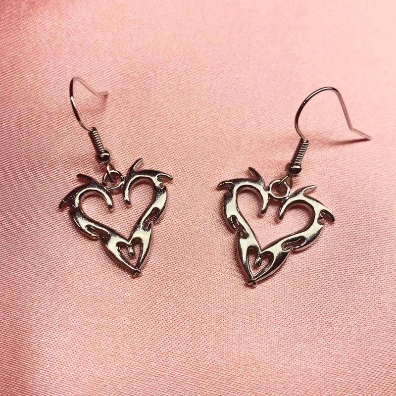 Shi Yong Gothic Heart Shape Metal Earrings with Emojis