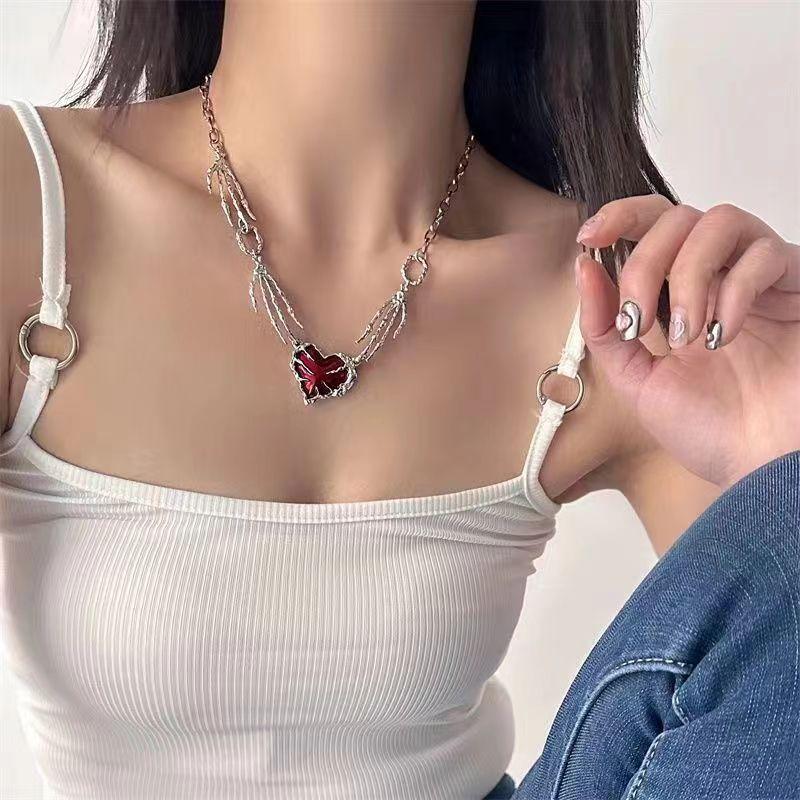 Heart Design Red Stone Hand Bone Shape Chain Women Men Necklace Ins Design Heart Charm Korean Chain Men Women Necklace