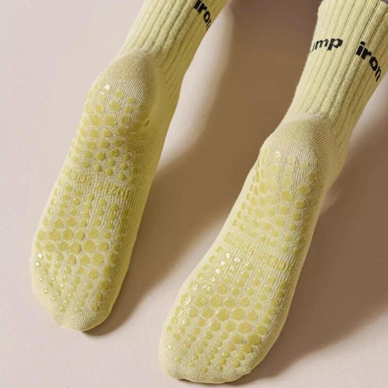 New Solid Color Letter Printed Cotton Mid-calf Non-slip Sports Socks Women Indoor Dance Gymnastic Fitness Yoga Pilates Socks