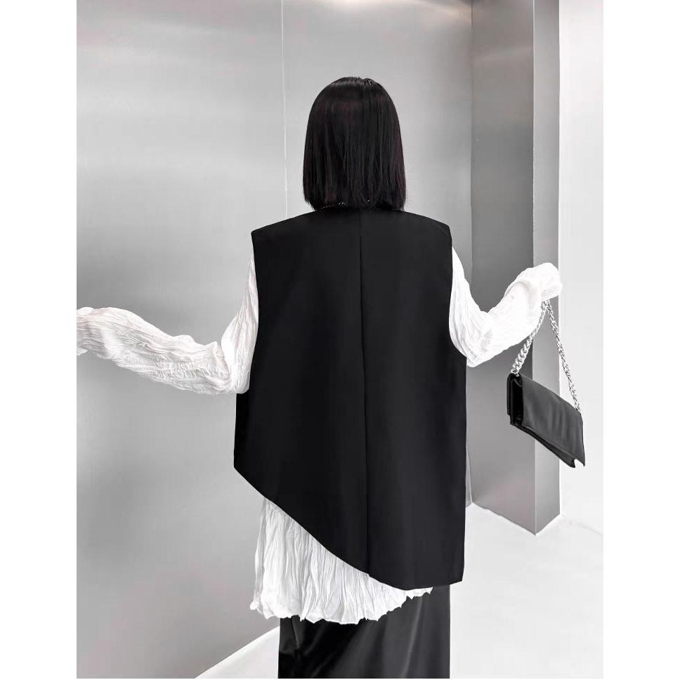 Design Personalized Embroidery Vest Female Spring and Summer Irregular Loose Vest.