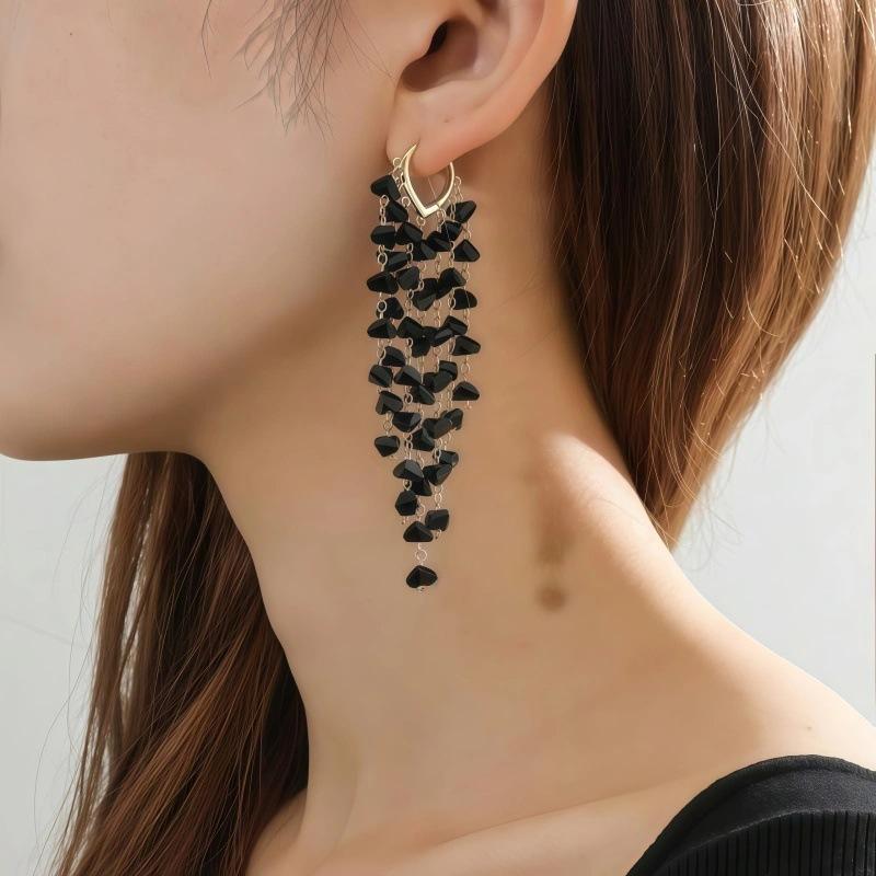 

Модні сережки-краплі для жіночих прикрас чорний