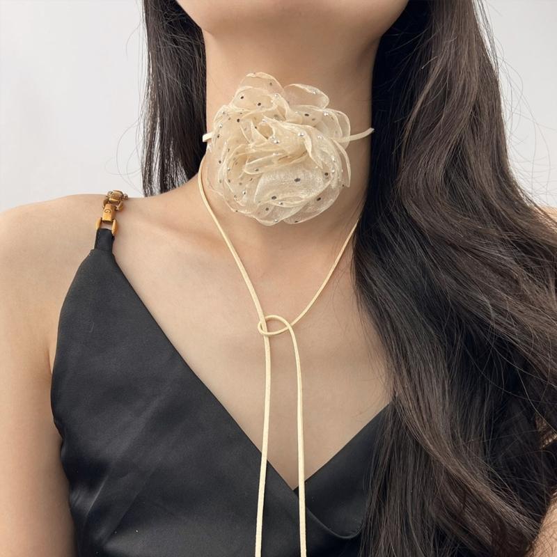 Stylish Rose Blossom Necklace Simulation Flower Neckchain Women Girls Collarbone Chain Eye Catching Choker Accessory