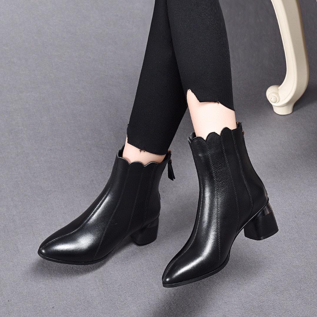 

Fashion women s boots 2025 autumn and winter new European and American style round head thick heel rear zipper first layer cowhide ruffle edge fashi 35