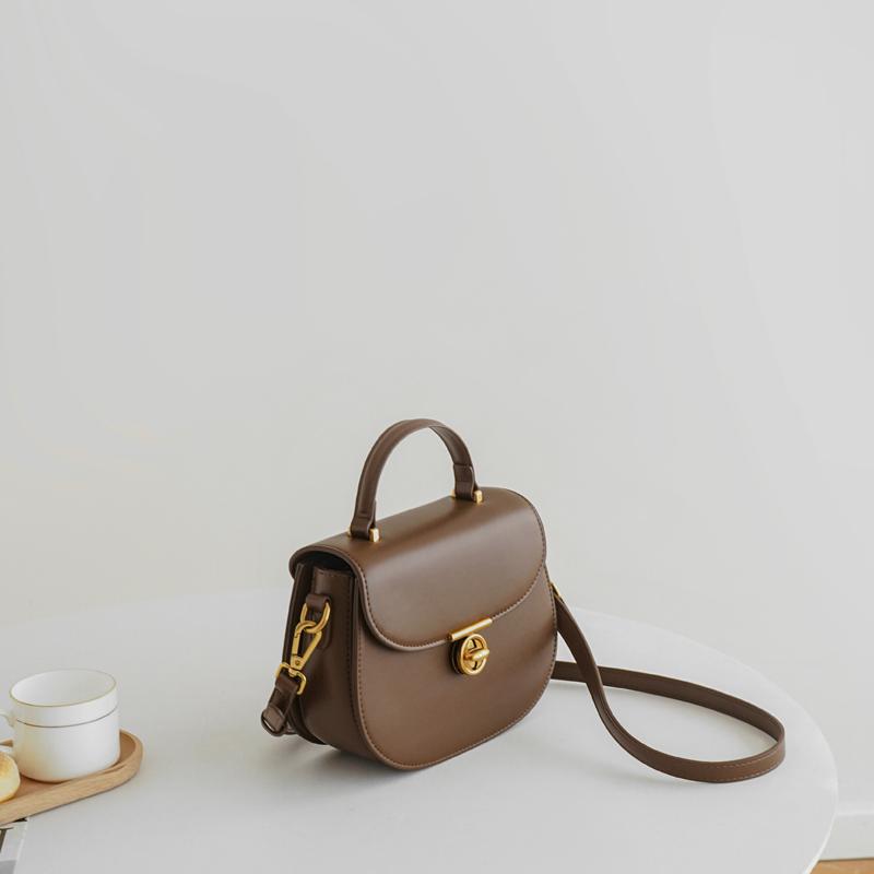 Light Luxury Niche Design Bag, Retro Saddle Bag, Small Versatile Hand-held Shoulder Crossbody Bag