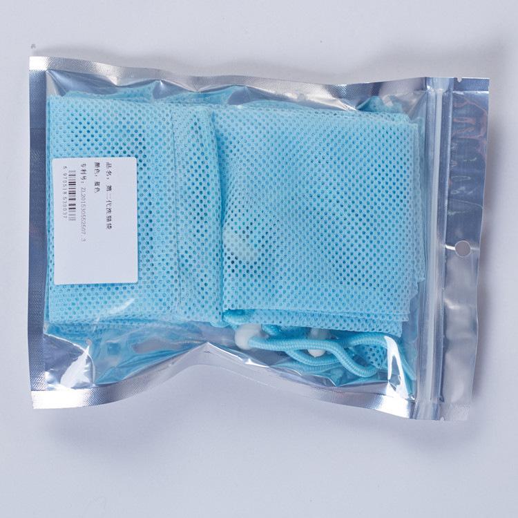 Anti-Scratch Cat Washing Bag, Kitten Bathing Essential with Nail Trimming Opening, Secure Restraint Bag for Grooming