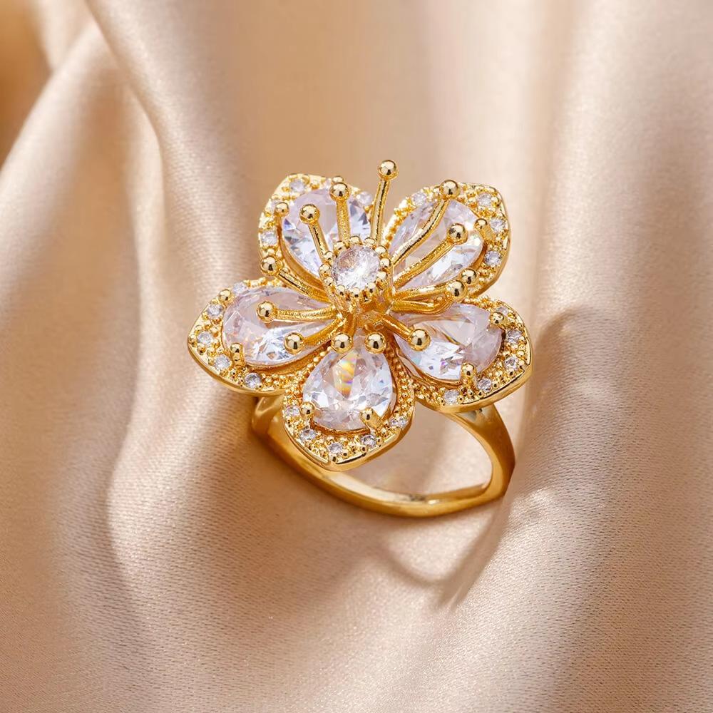 Fashionable Flower Ring, Copper Inlaid with Zircon and Full Diamond Ring, Ladies' Temperament Exquisite Jewelry