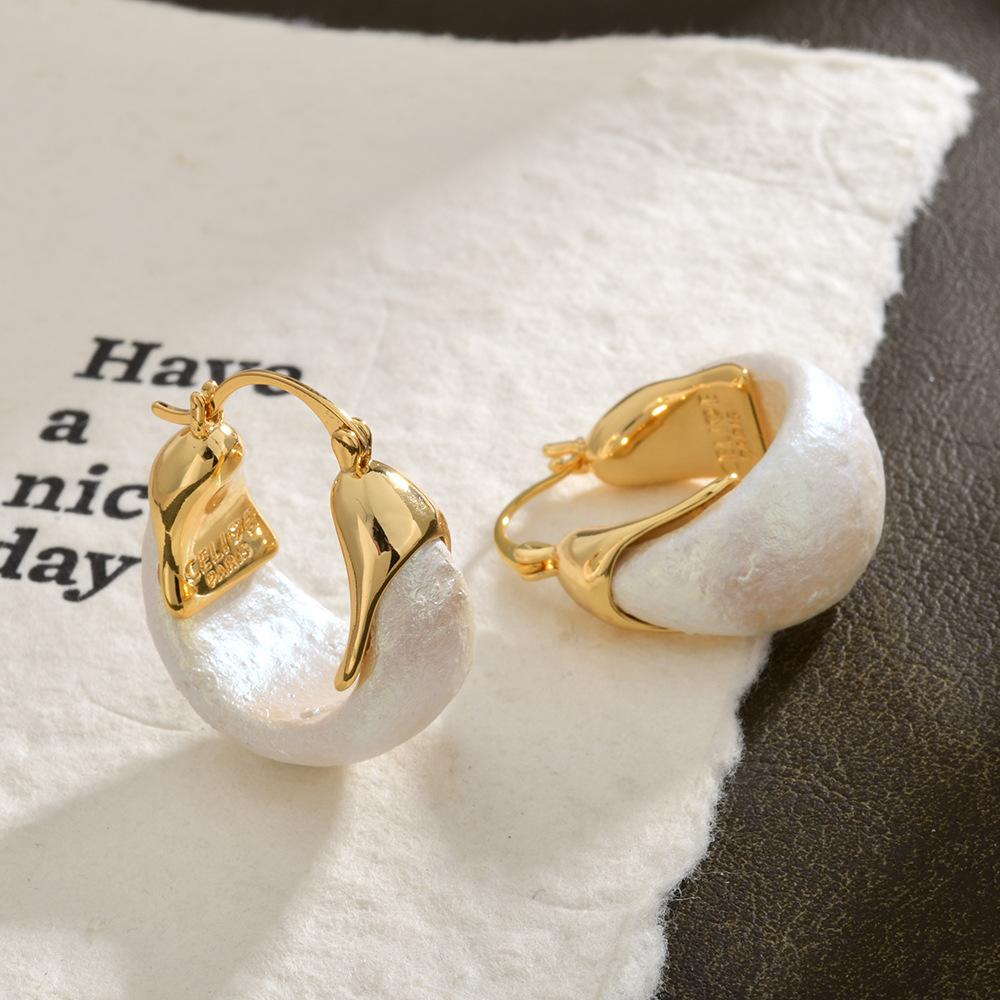 European Minimalist U-Shape Pearl Hoop Earrings Snowflake Textured Chunky Ear Buckles Niche Design