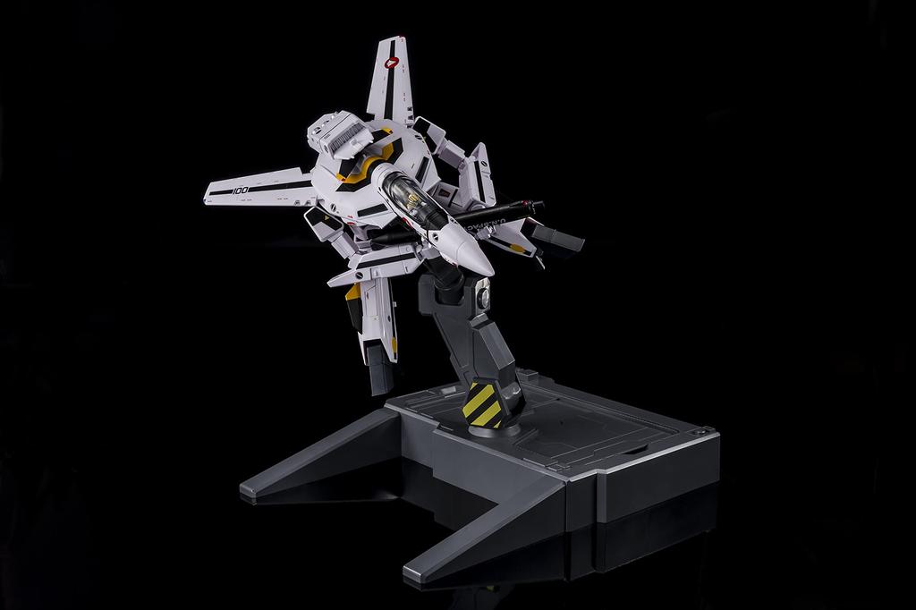 Arcadia Super Dimension Fortress Do You Remember Macross Variable Stand Scale Painted Finished Product Macross Love? 1/60