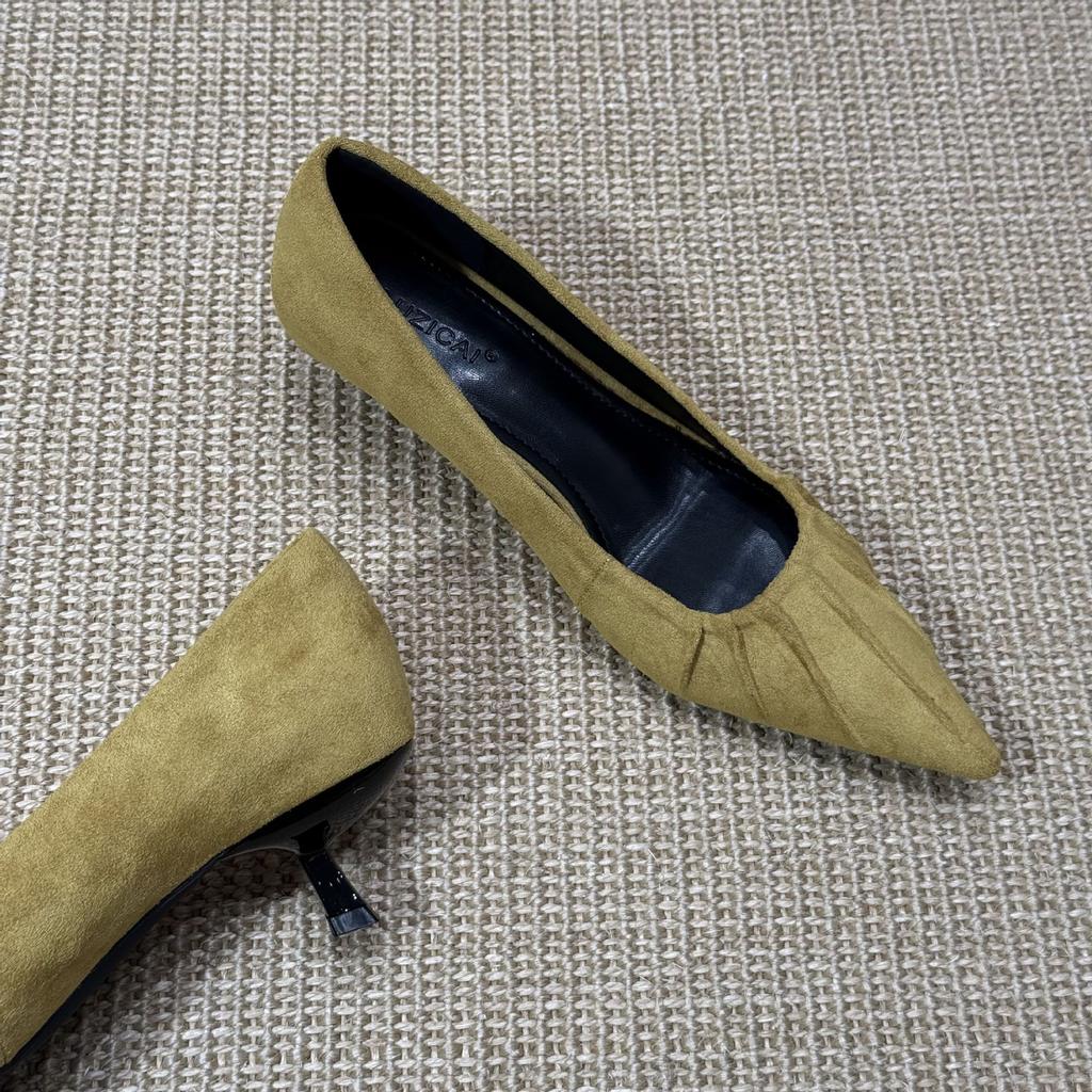 2025 neue spitze Wildleder plissierte flache Mund Stiletto Pendler Arbeit Damen Einzelschuhe Baita Schuhe