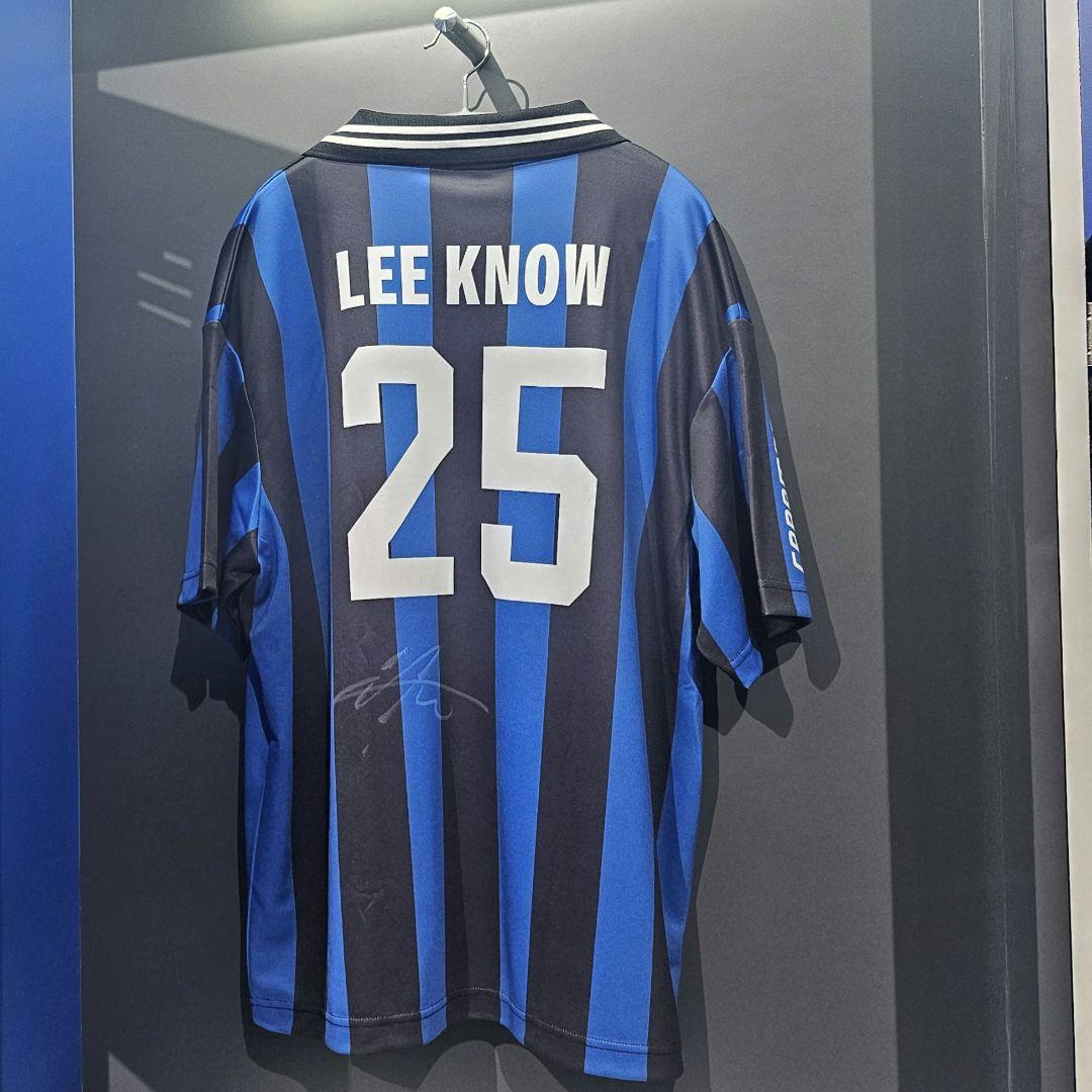 

[Б/У] Рено Ли Ноу Stray Kids Karma Поп-ап Униформа (Нет Коллекционной Карты)