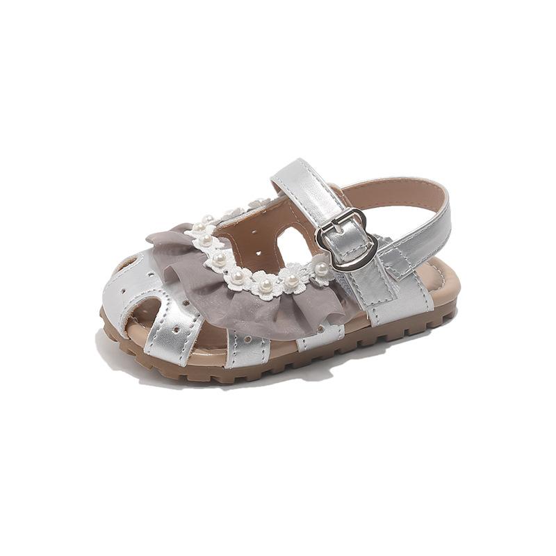 

Girls Shoes - Head Covering Sandals with Soft Soles and Anti-slip Properties for Beach Use 21 серебряный