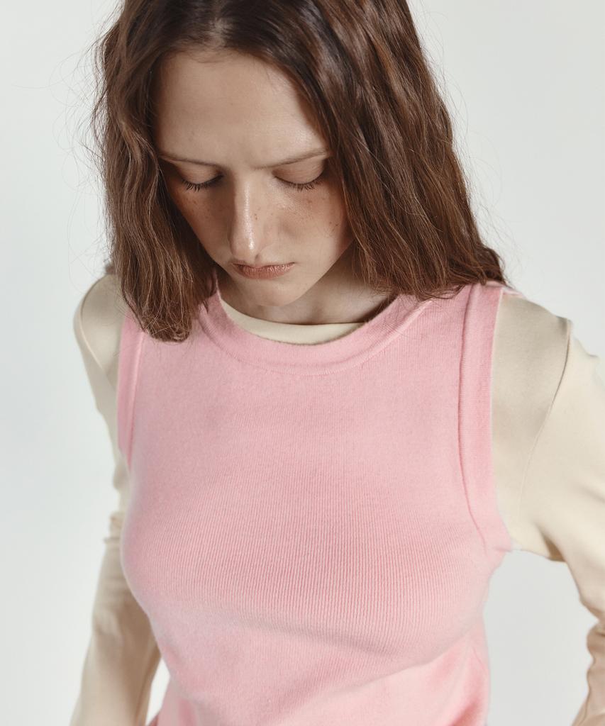 Isibchilwai Soft Touch Knit Vest (Baby Pink)