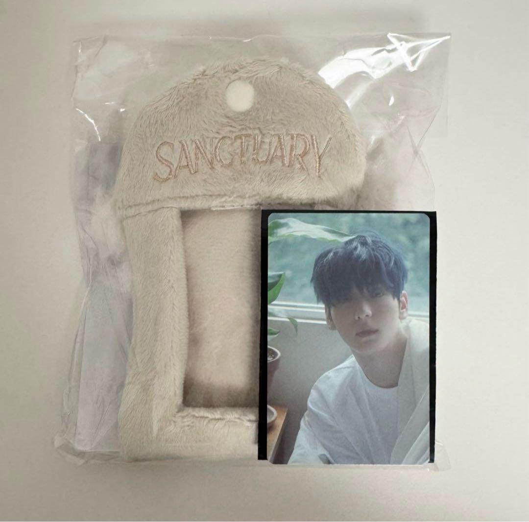 

[USED] sanctuary Photocard Holder Keyring Subin
