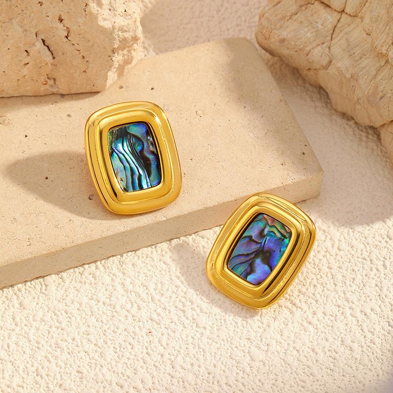 European and American autumn and winter earrings light luxury high-end stainless steel earrings women do not fade light luxury niche titanium steel