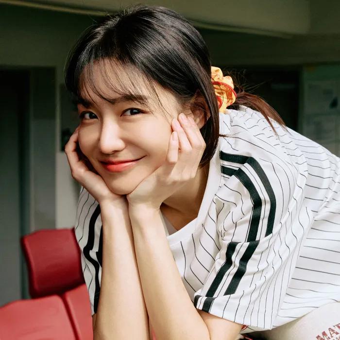 [LG Twins x 1993 Studio] V4 Invincible LG Scrunchie_Yellow