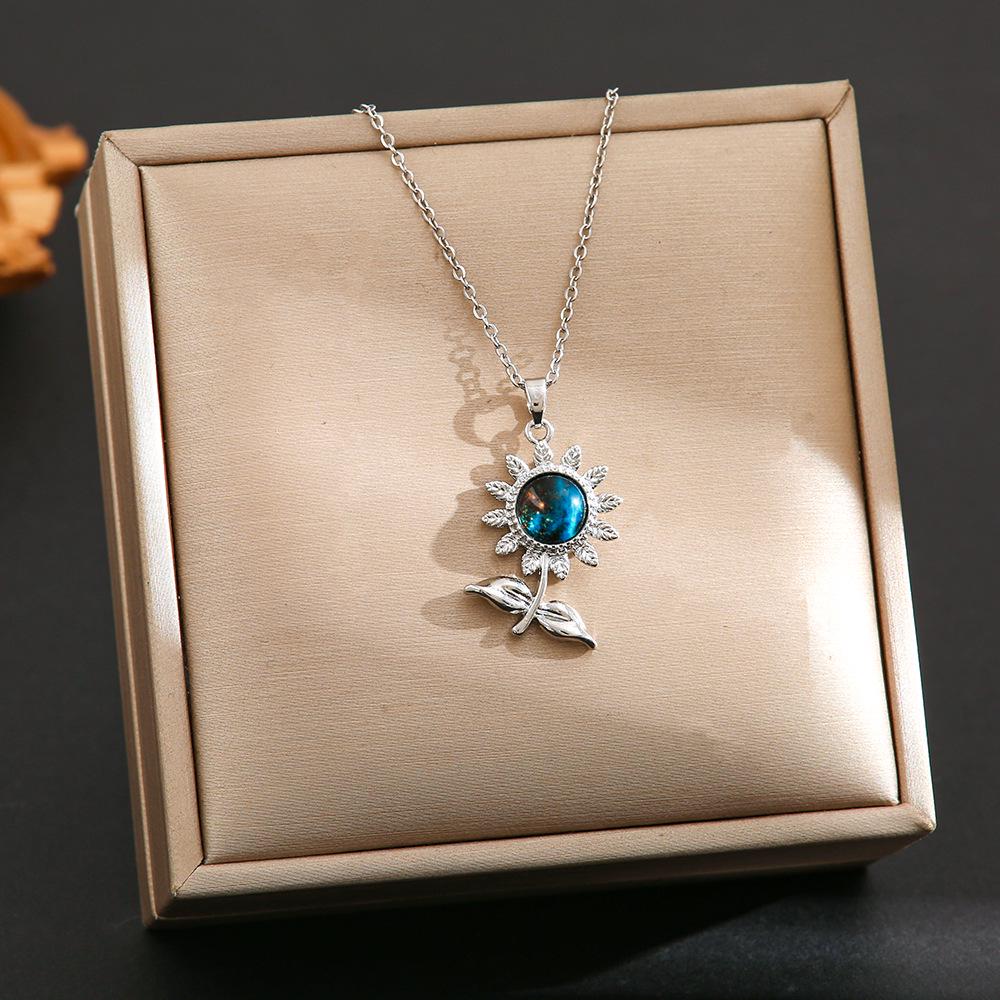 Women's Silver Titanium Steel Necklace with Micro-Inlaid Zircon - Elegant, Durable Clavicle Chain Jewelry