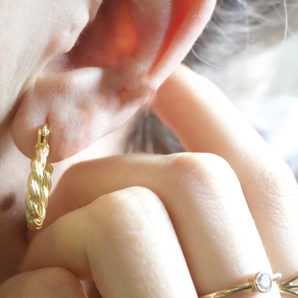 Novel Twisty Design Hoop Earrings for Women  Sterling Silver Luxury Ear Accessories Delicate Gorgeous Party Jewelry