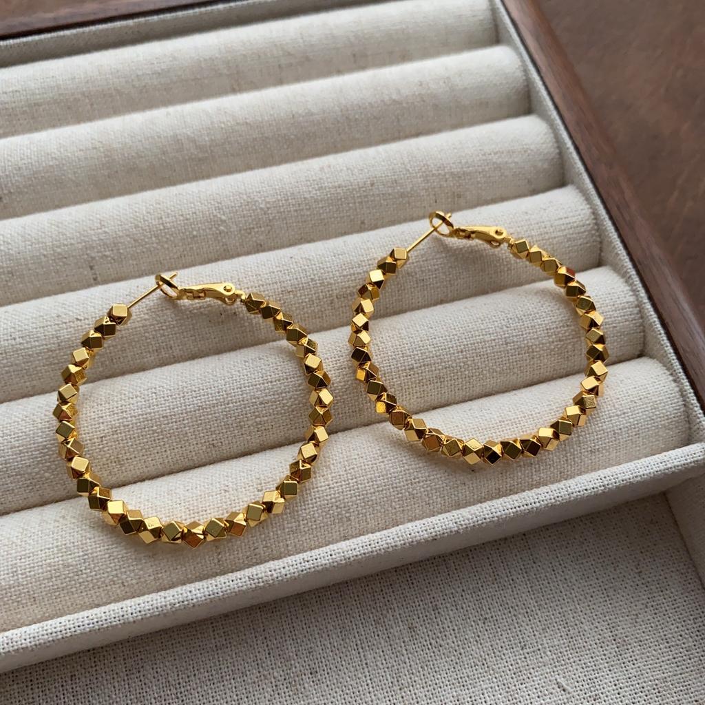 Classic Minimalist Woven Earrings Ear Buckles Light Luxury Fashion Retro Niche Personality Premium Daily Commuter Earrings