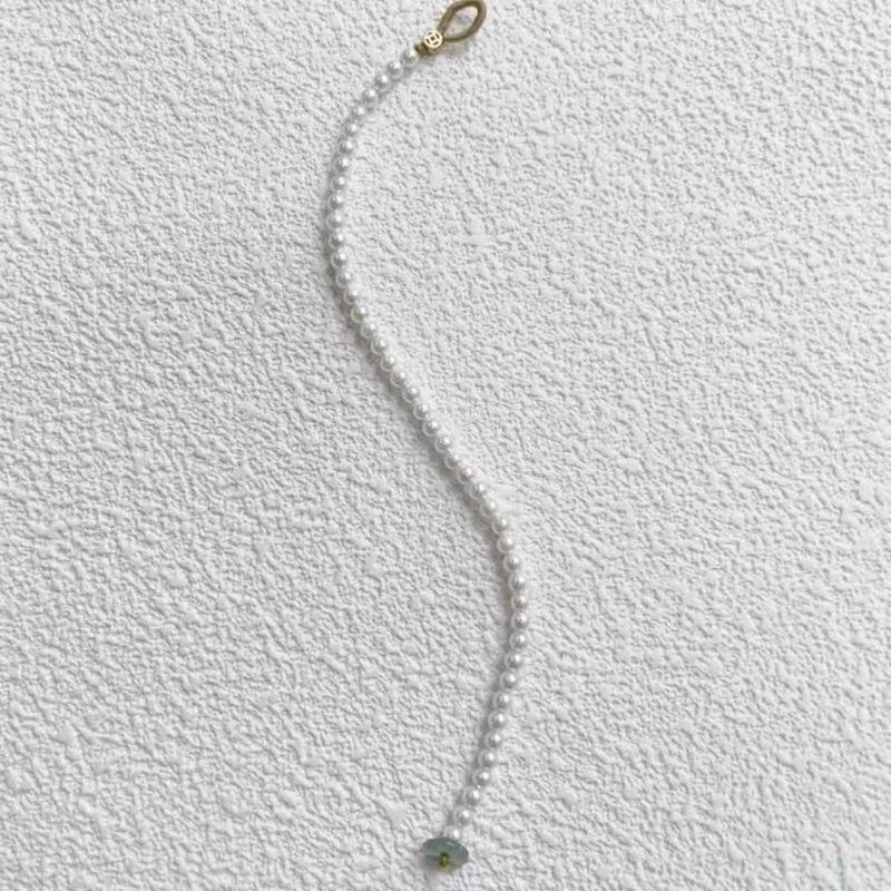 Luxurious Rice Pearl Flower Bracelet: Elegant, Sophisticated, Ideal Gift for Best Friend