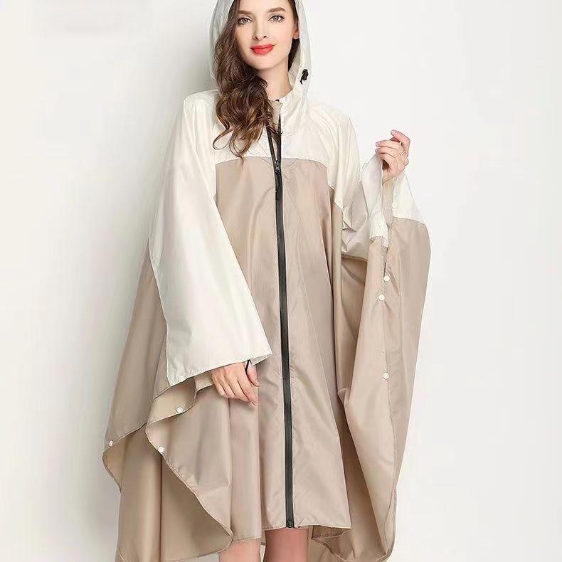Große Größe Atmungsaktive Frauen Regenmantel Leichte Regen Mantel Poncho Damen Wasserdicht Mann Regenmäntel Erwachsene Winddicht Mantel