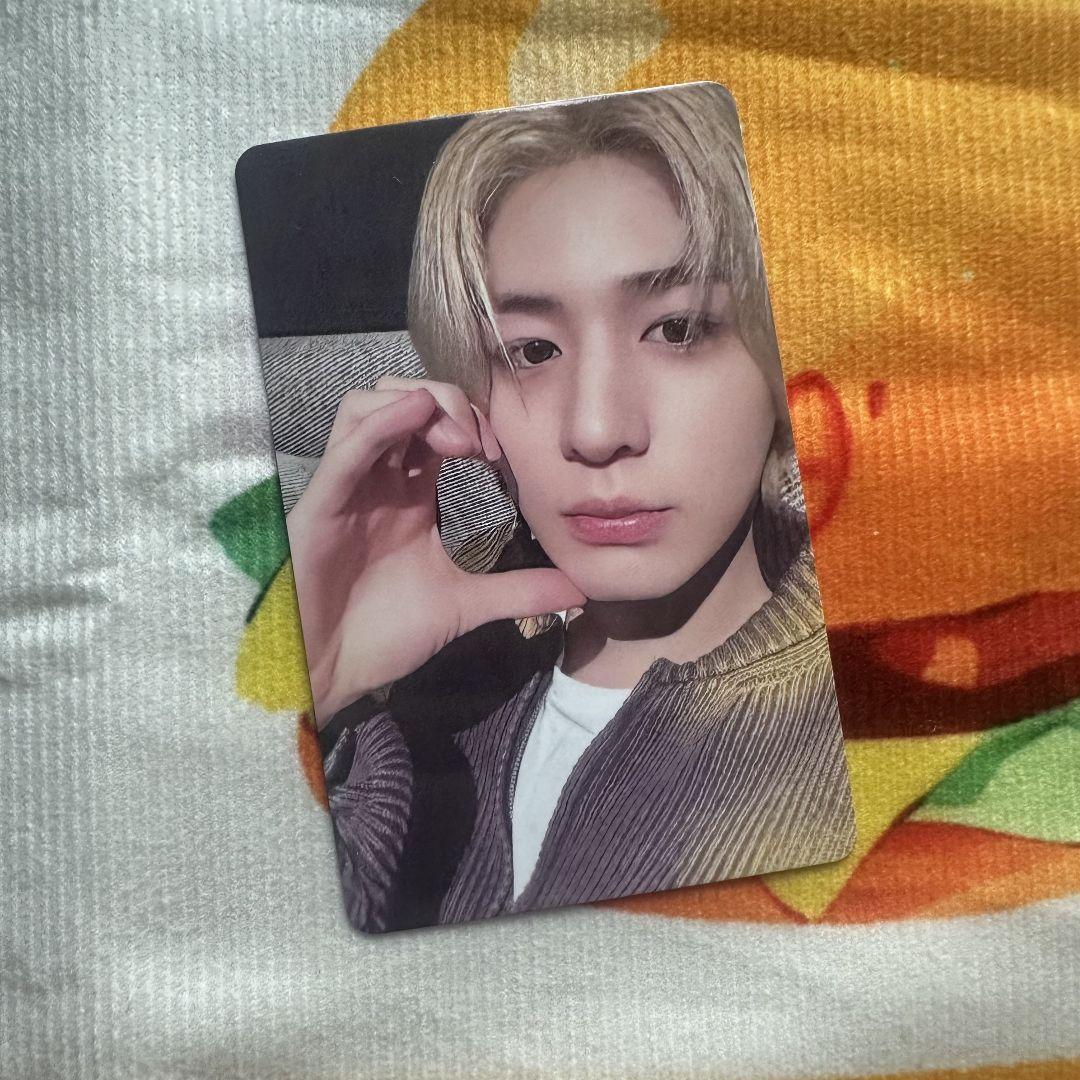 

[USED] BOYNEXTDOOR Walmart Bonus Lakidro Ihan Trading Card