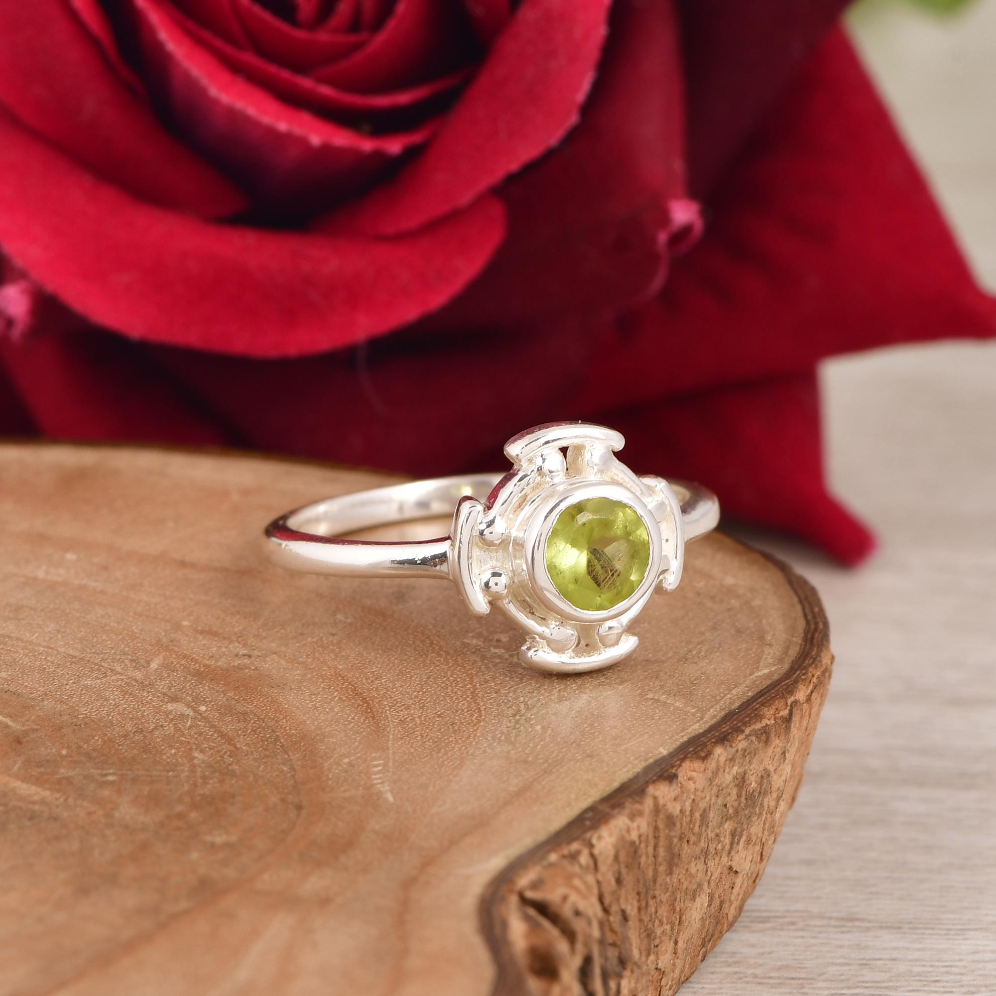 Natural Peridot Ring 925 Sterling Silver Green Gemstone Ring Minimalist Birthstone Jewelry For Women 5