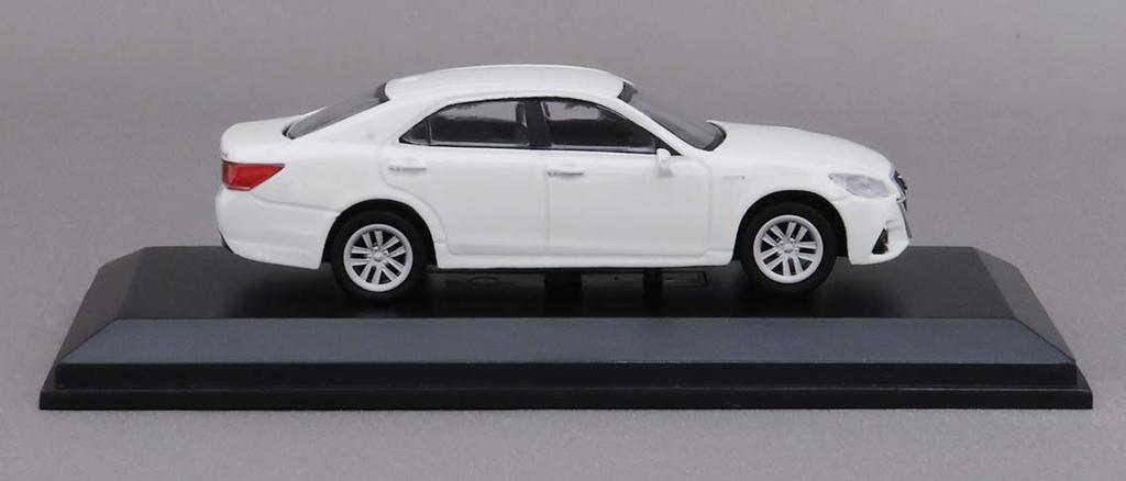 Kyosho Original 1/64 Toyota Crown White Finished Product Limited Edition
