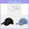 Cappellino da baseball in denim con piccole margherite ricamate e protezione solare, ideale per il tempo libero all'aperto.