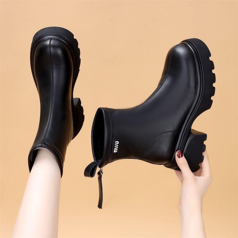 Women's 2025 Leather Chelsea Ankle Boots: Slimming, Thick Sole, Height-Boosting, Back Zipper, Fashionable Martin Style.