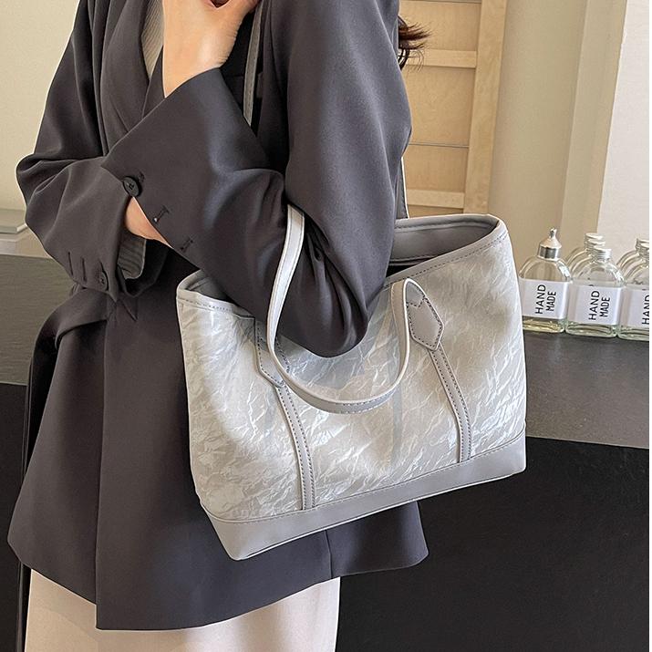 

Универсальная сумка большой вместимости, женская сумка 2024 года, новая модная корейская сумка-тоут, сумка на плечо для пожилых женщин, женская сумка