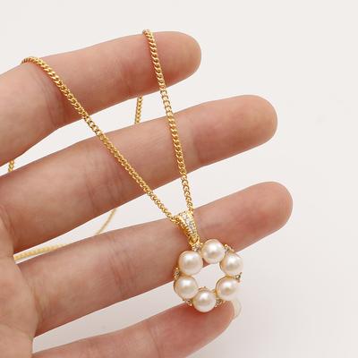 Collier de Perles Naturelles, Tempérament Luxe Léger Style Français, Sensation Haut de Gamme, Chaîne Clavicule Pendentif Texturé
