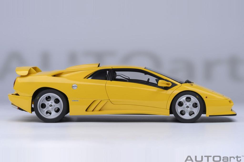 AUTOart Lamborghini Diablo SE30 Jota Yellow Finished Product 1/18