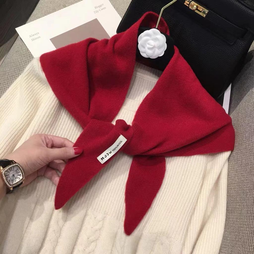 Wool Knitted Triangle Scarf Shawl for Women Autumn and Winter Warm Headscarf, Multifunctional Warm and Versatile Small Scarf for Women