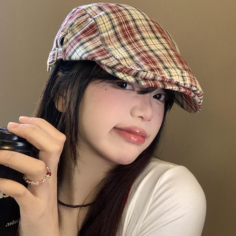 Pălărie beretă retro pentru femeie în carouri versatil care arată chipul mic pălărie pictor pălărie mare circumferința capului invers pălărie înainte