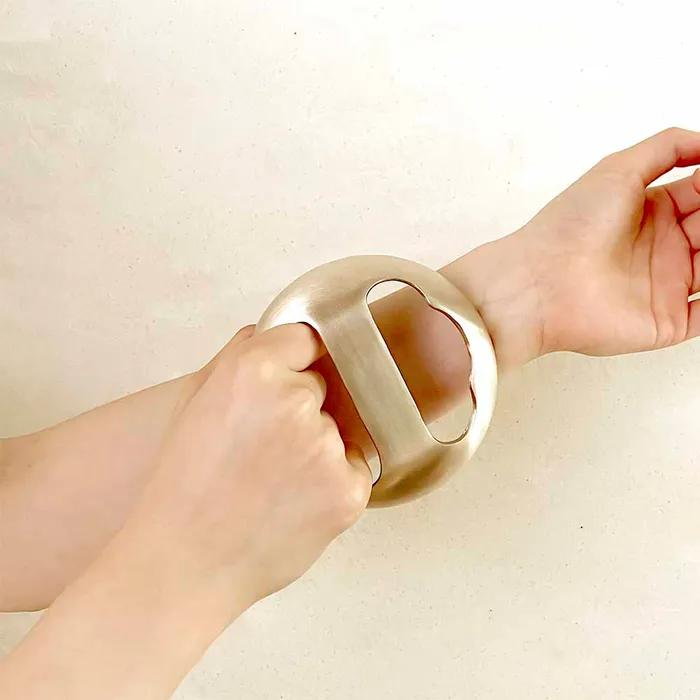 

Премиальный домашний эстетический массажер_[Ангел Гуаша + Подарок-чехол] Банджа Органический Гуаша для одной руки