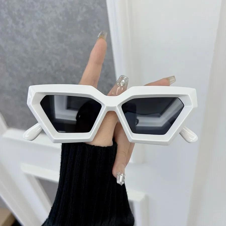 Modische quadratische Sonnenbrille Damen Herren Markendesigner Luxuriöse Sonnenbrille Weiblich Outdoor Casual Reise