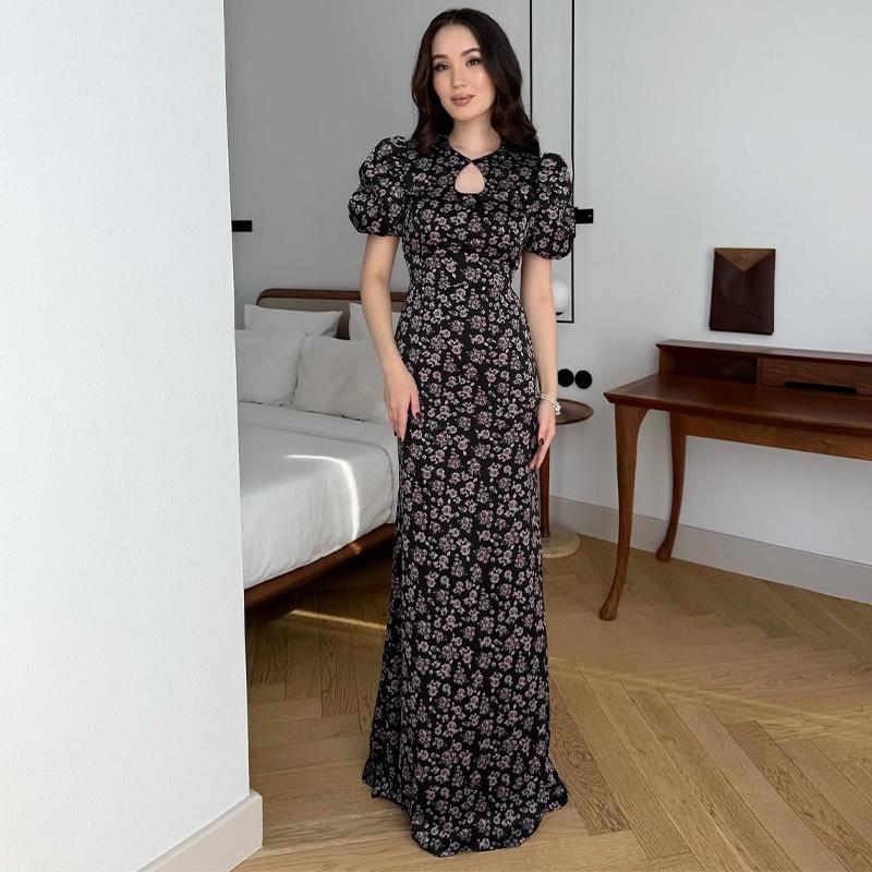 

Женское осеннее платье 2025 года однотонное с коротким рукавом, круглым вырезом, облегающее с принтом XXL чёрный