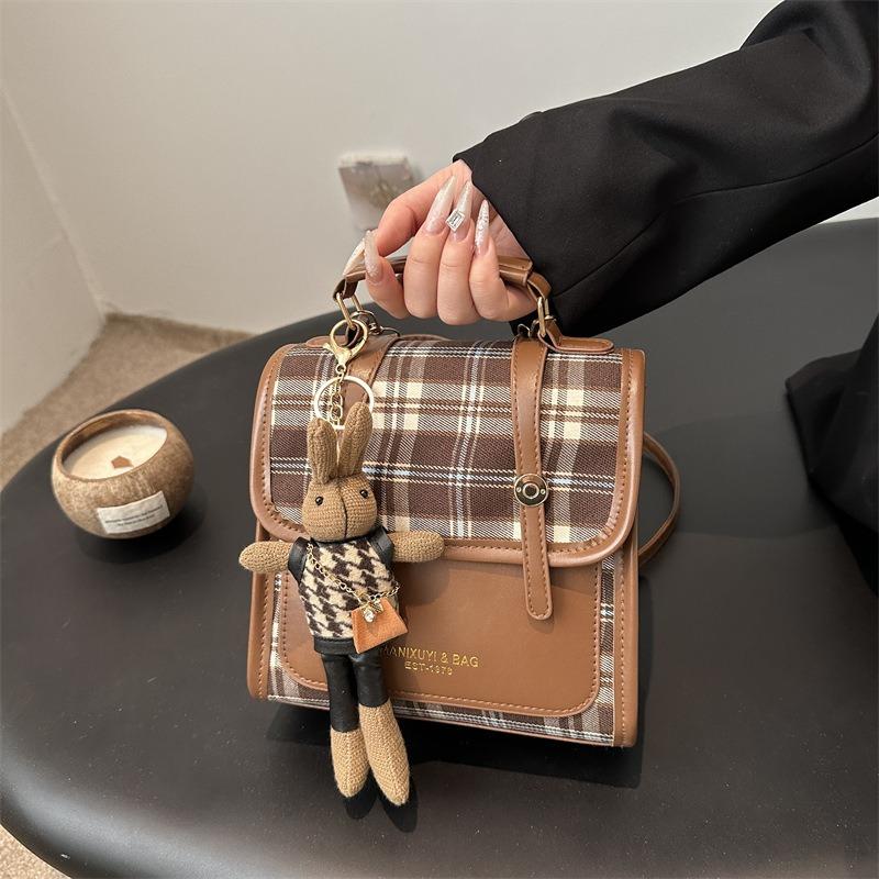 Trendy plaid fashion retro versatile student college style backpack women's leisure personality new early spring backpack