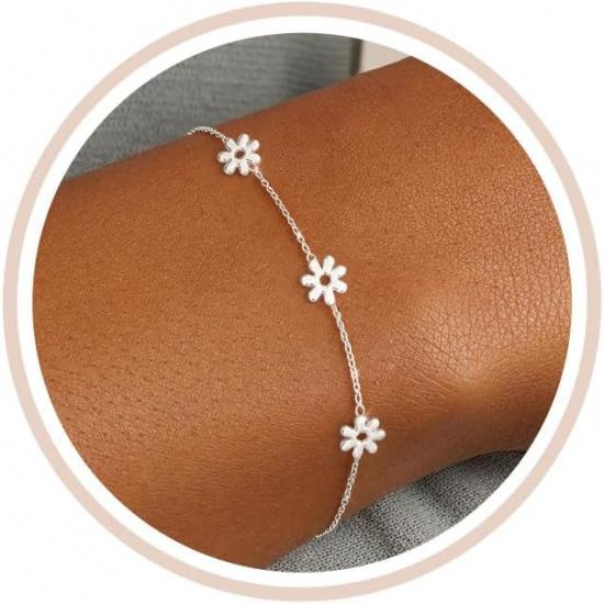Delicati Braccialetti Argento Oro per Donne alla Moda Non Macchiabili Placcati Oro 14K Carino Braccialetto Quadrifoglio Impilabile Margherita Zirconia Cubica Diamante Braccialetto Charm