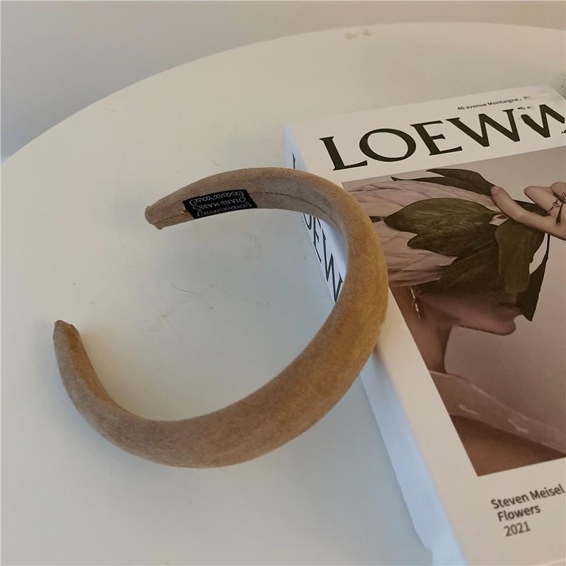 Korean Version Imported Autumn and Winter Retro Suede Face Wide Edge Pressure Hair Headband Internet Celebrity High Skull Top Out Hairpin Woman
