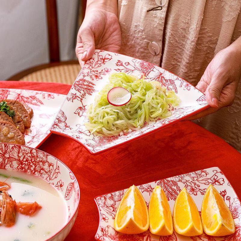 Zhishi Festive Bone China Dinnerware Set