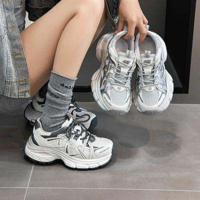 Ins vento super fogo tênis de pai 2025 primavera couro moda casual sapatos combinação de cores confortável tênis esportivos tênis femininos jovens tendência