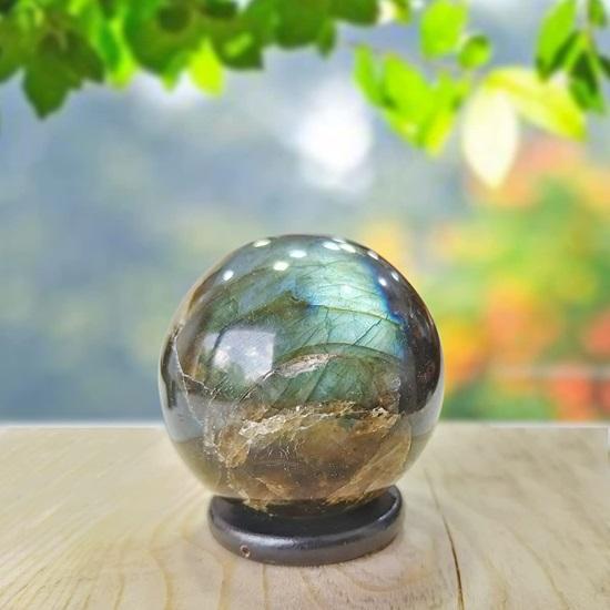 Křišťálová koule pro bytové dekorace, leštěný kulatý labradorit, drahokam