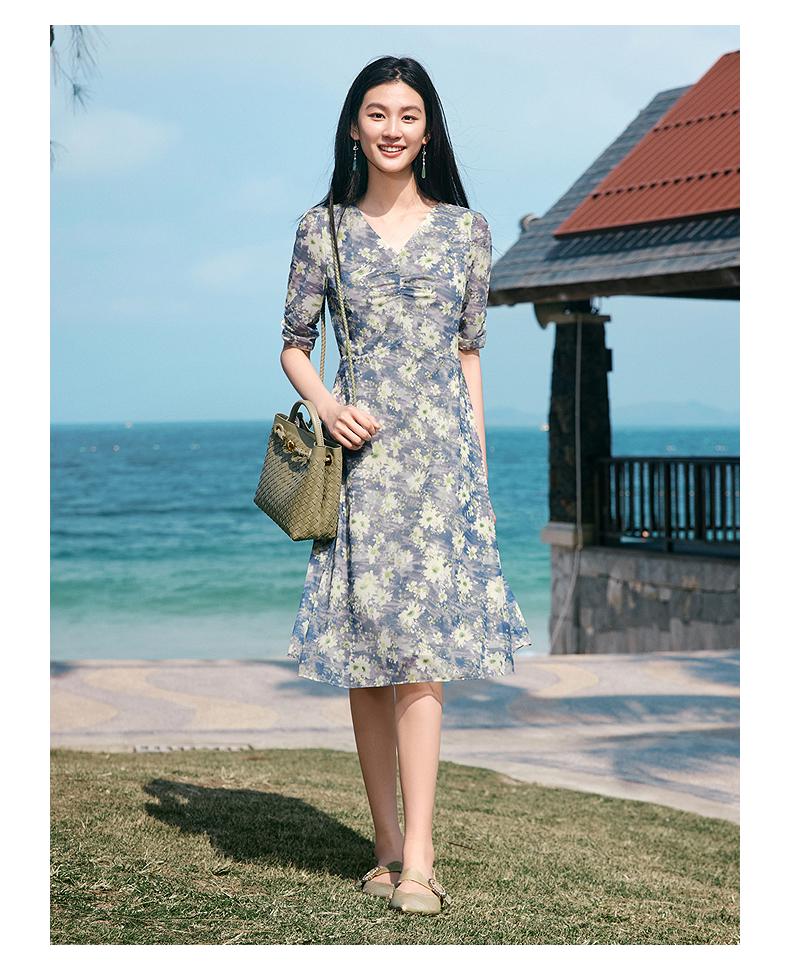 Jiuzi Anna Kou French Holiday Plant Printed Saro Wrinkled Waist Dress