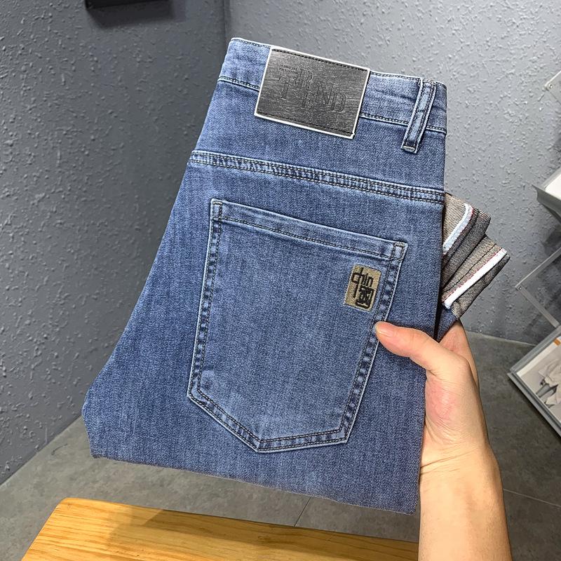 Ανδρικά Τζιν Κεντημένα Στενής Γραμμής: Ελαστικό, Μαλακό, Κομψό & Κατάλληλο για Όλες τις Εποχές